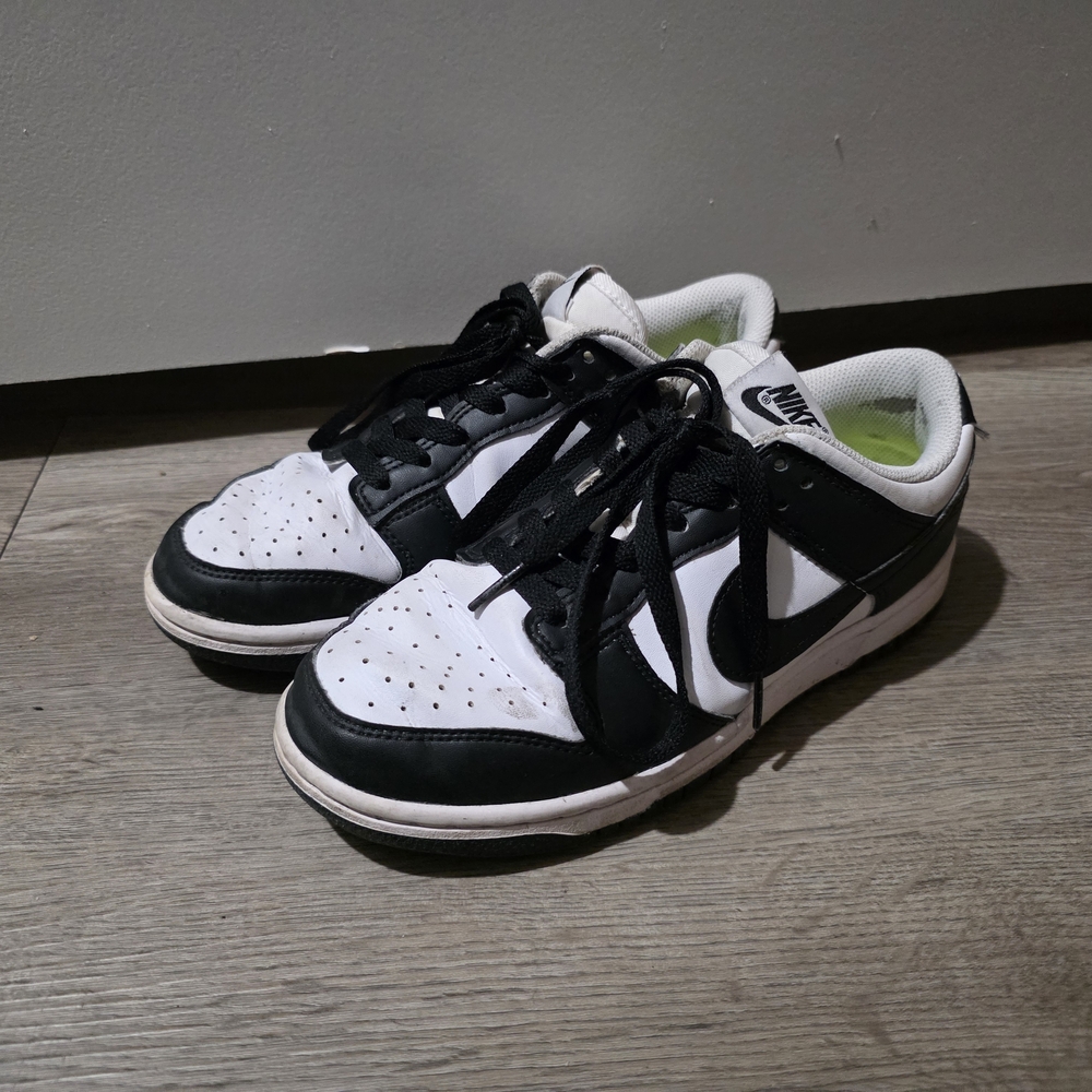 Nike Black and White Sneakers